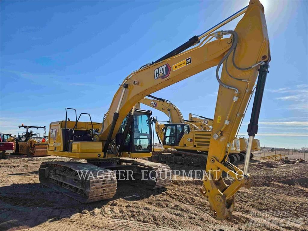 CAT 320 حفارات زحافة
