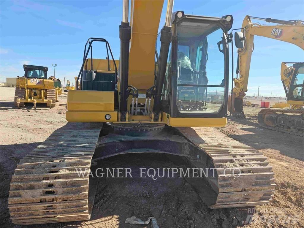 CAT 320 حفارات زحافة