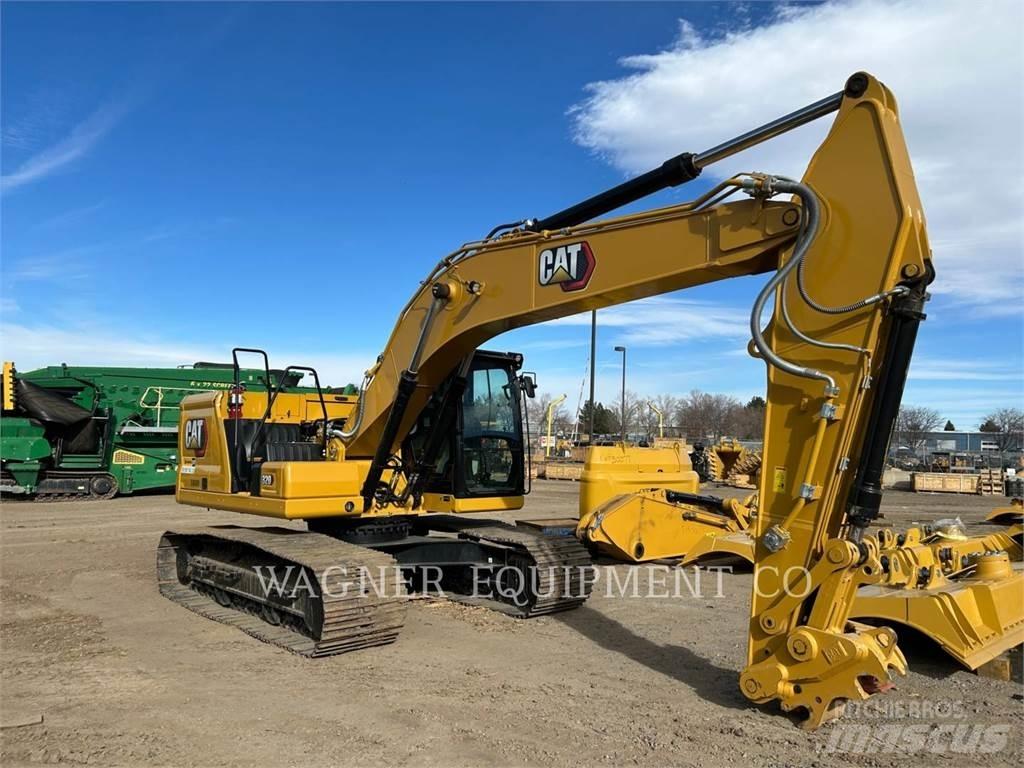 CAT 320 حفارات زحافة