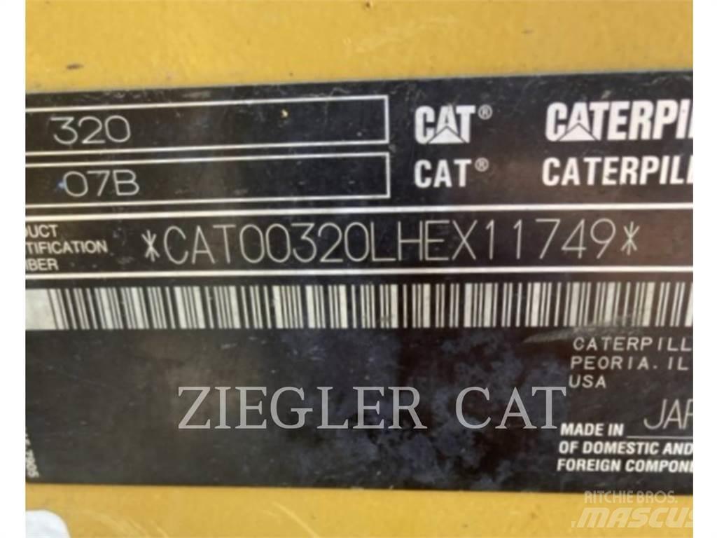 CAT 320 حفارات زحافة