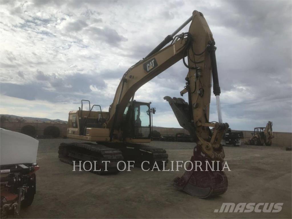 CAT 320 حفارات زحافة