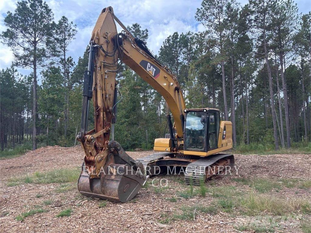 CAT 320 حفارات زحافة