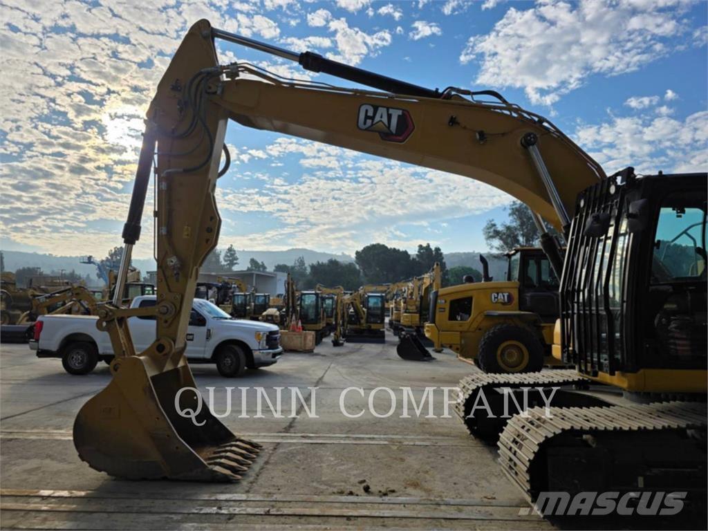 CAT 320 حفارات زحافة