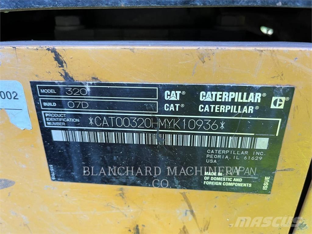 CAT 320 حفارات زحافة