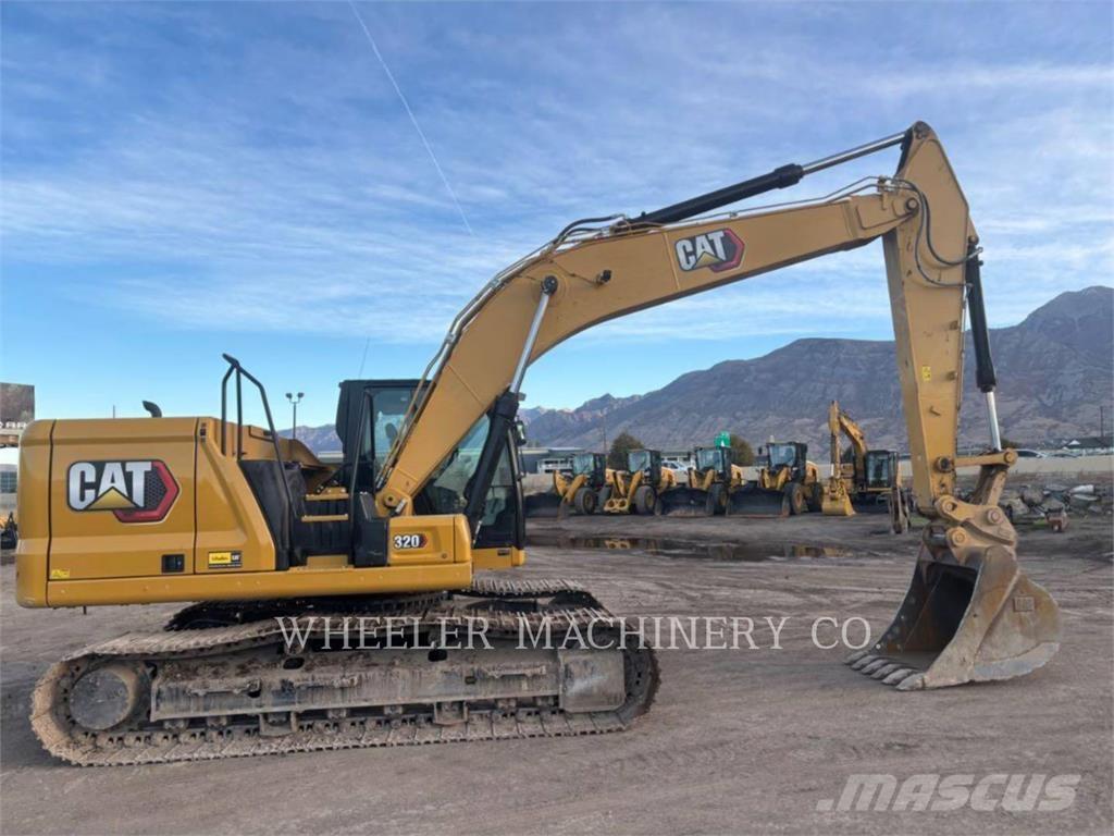 CAT 320 حفارات زحافة