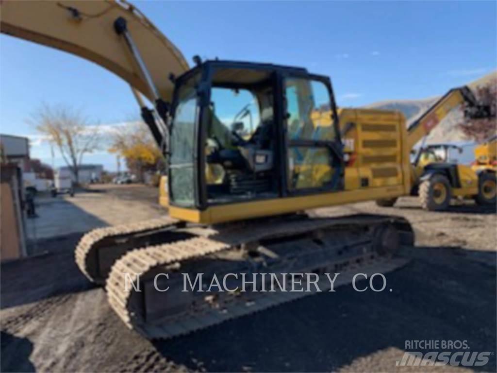 CAT 320 حفارات زحافة