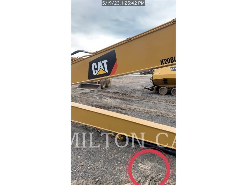 CAT 320 حفارات زحافة