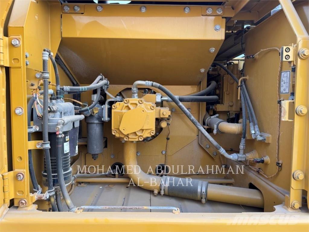 CAT 320-05GX حفارات زحافة