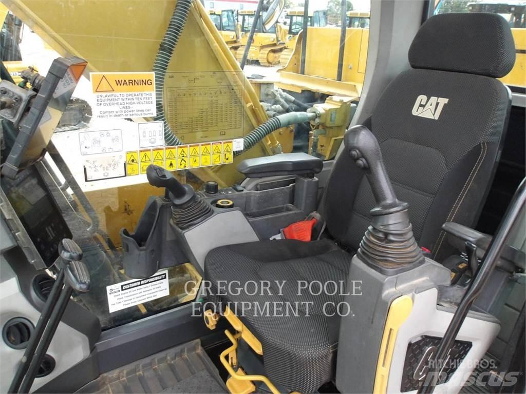 CAT 320-07 حفارات زحافة