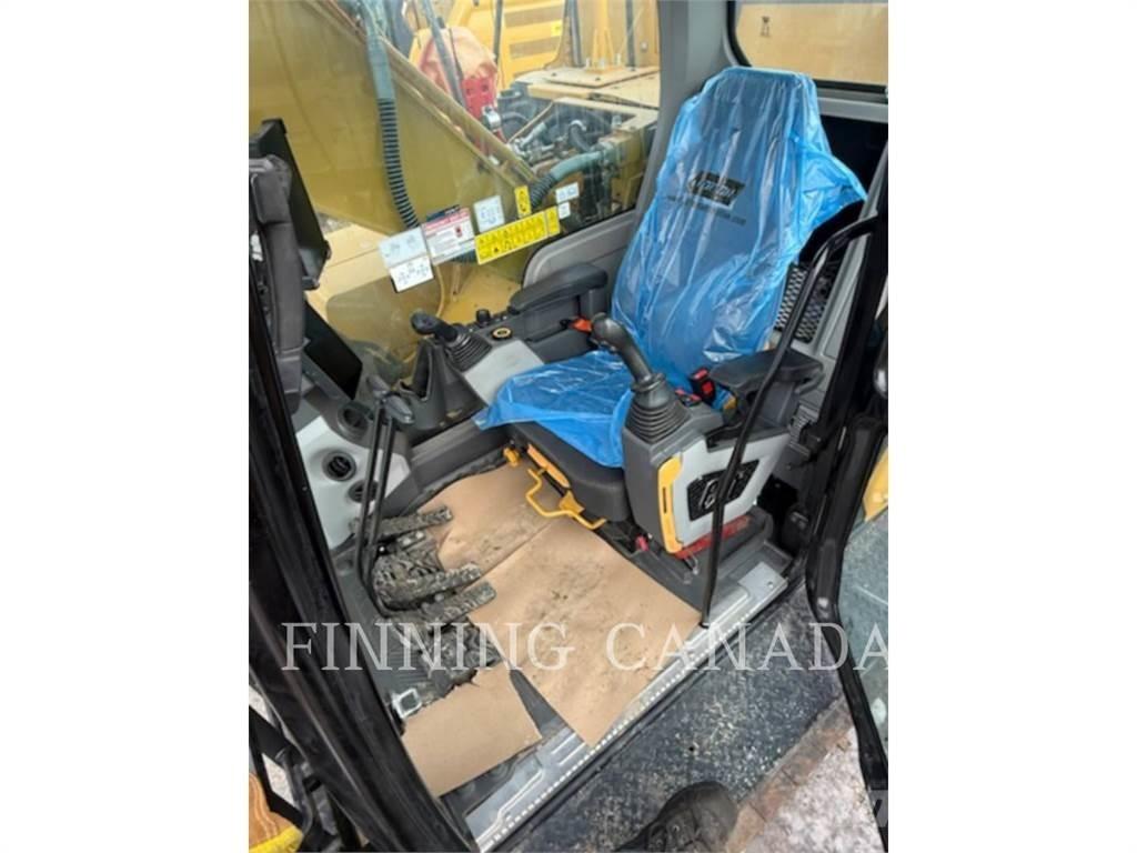 CAT 320-07 حفارات زحافة