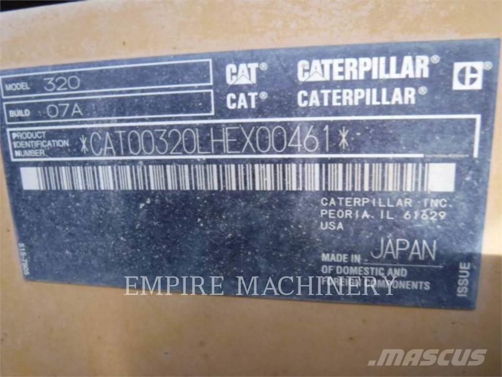 CAT 320-07 حفارات زحافة