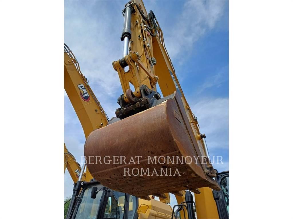CAT 320-07 حفارات زحافة