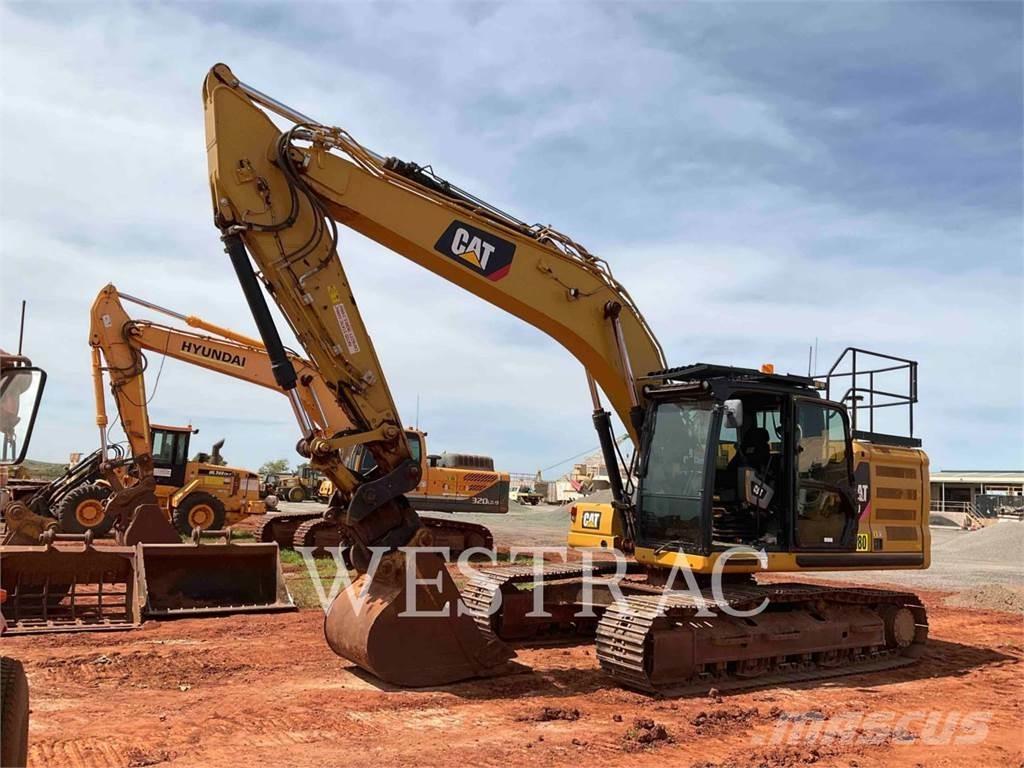 CAT 320-07 حفارات زحافة