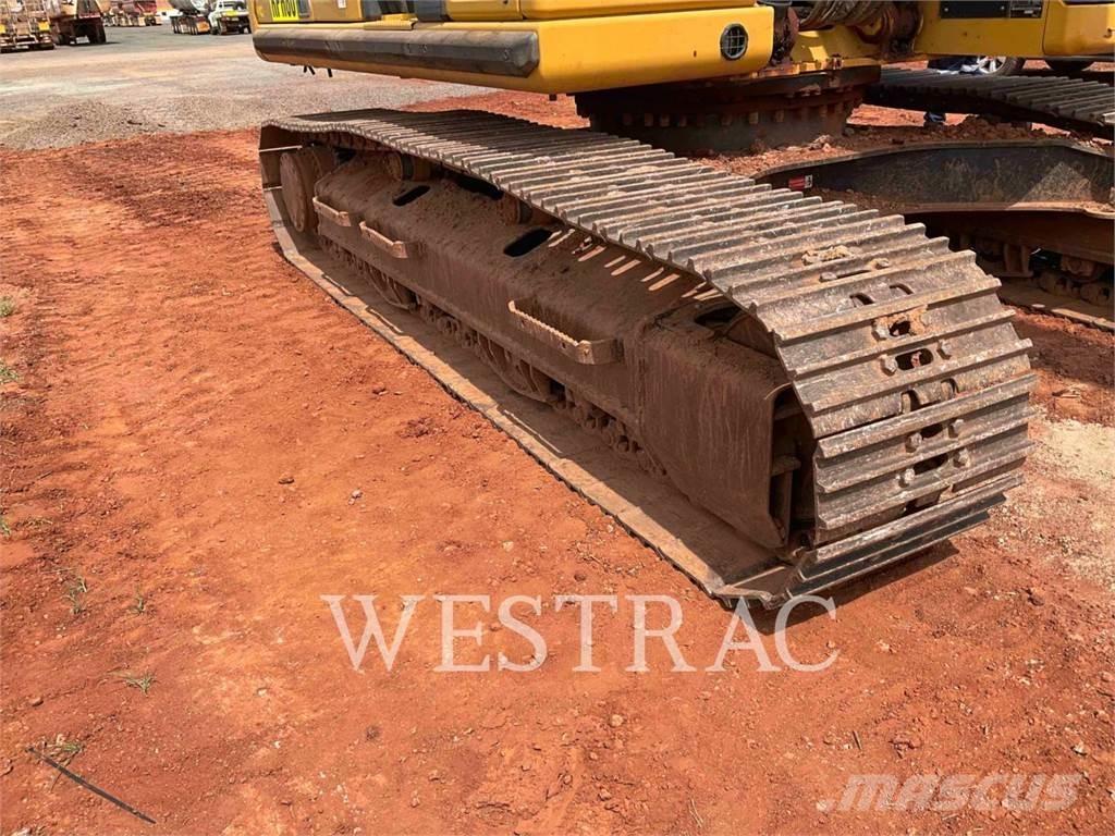 CAT 320-07 حفارات زحافة