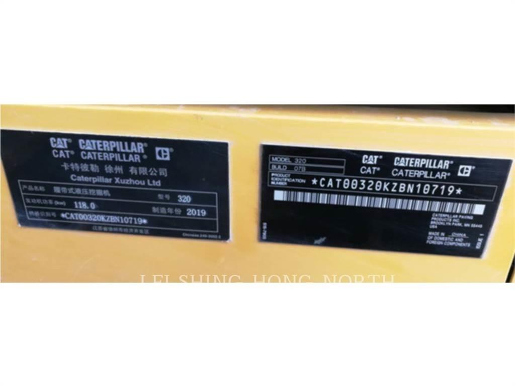 CAT 320-07 حفارات زحافة