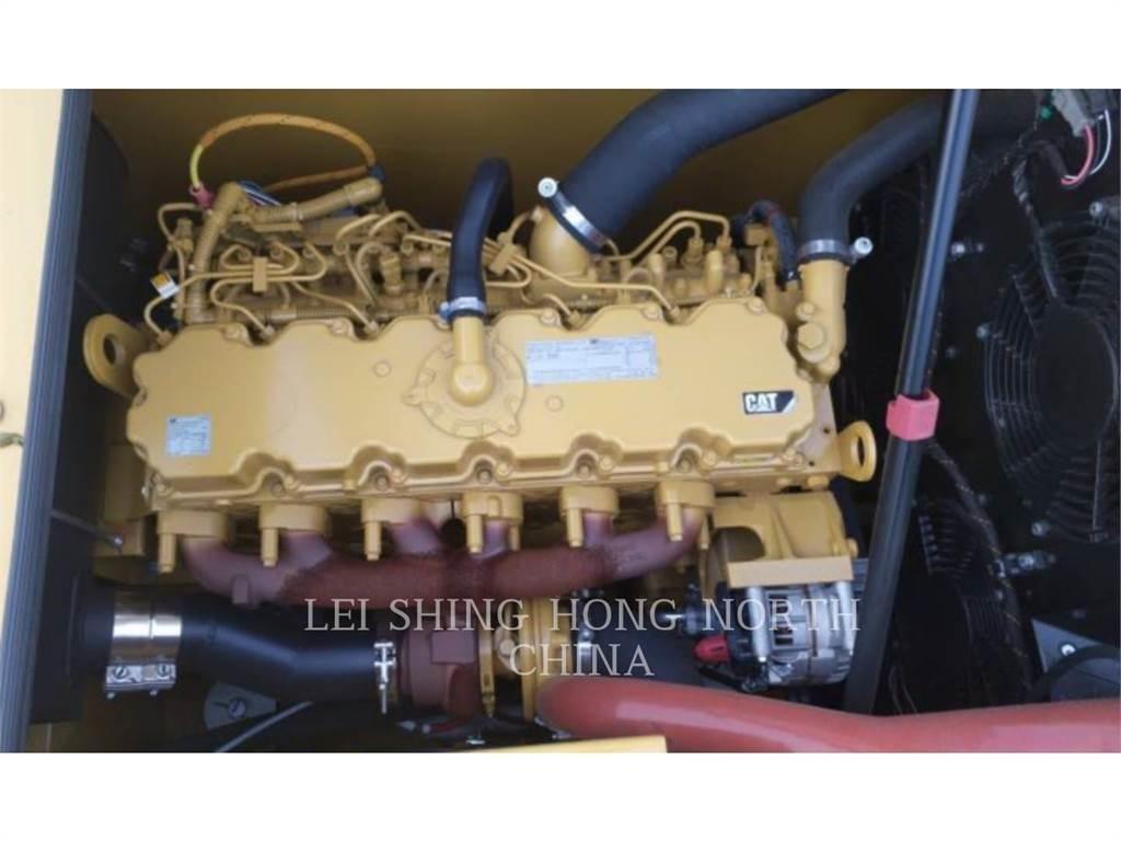CAT 320-07 حفارات زحافة
