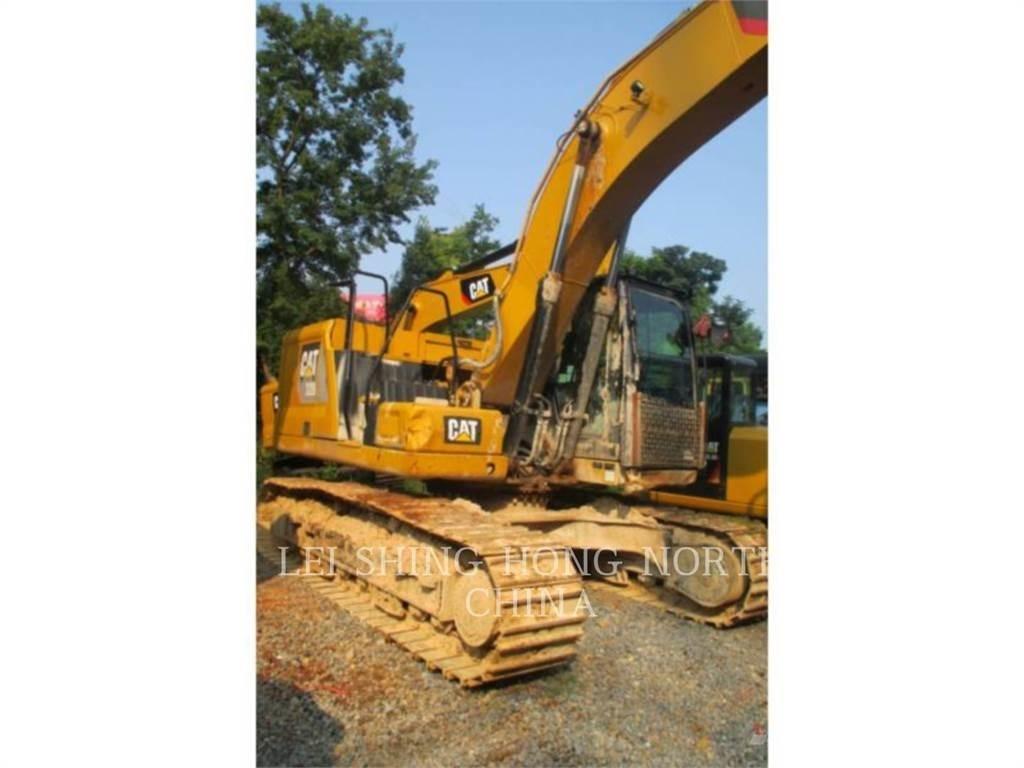 CAT 320-07 حفارات زحافة