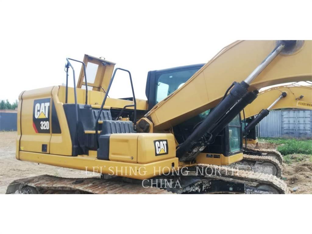 CAT 320-07 حفارات زحافة