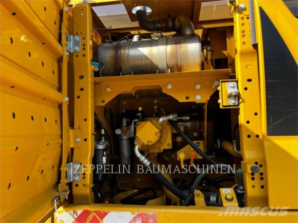 CAT 320-07A حفارات زحافة