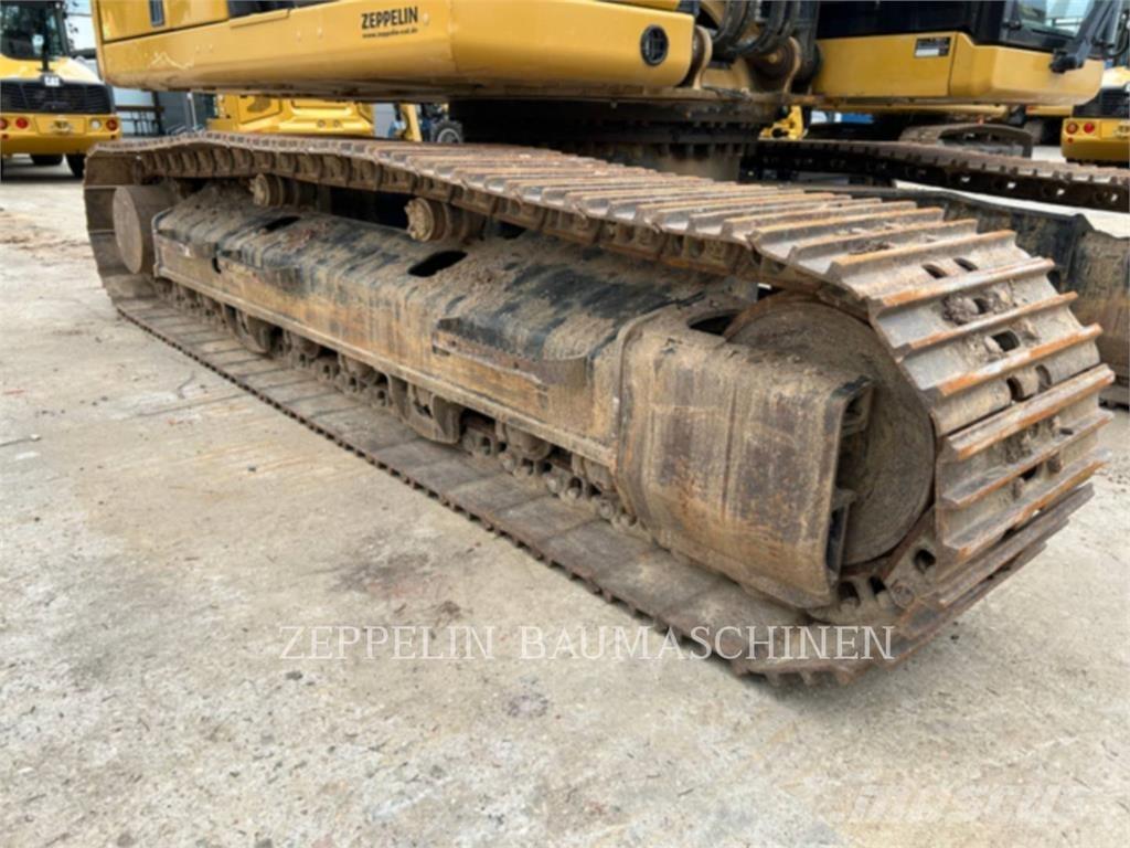 CAT 320-07C حفارات زحافة