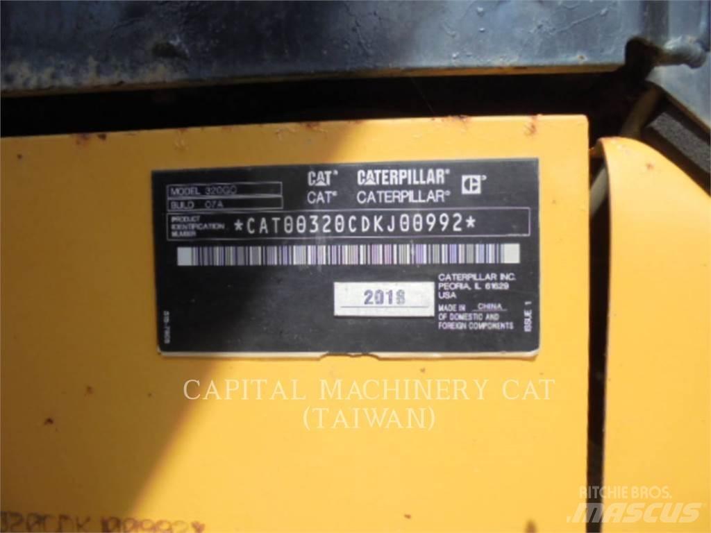 CAT 320-07GC حفارات زحافة