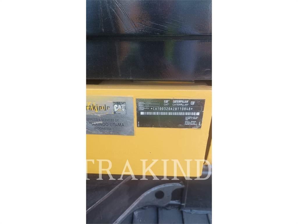 CAT 320-07GC حفارات زحافة