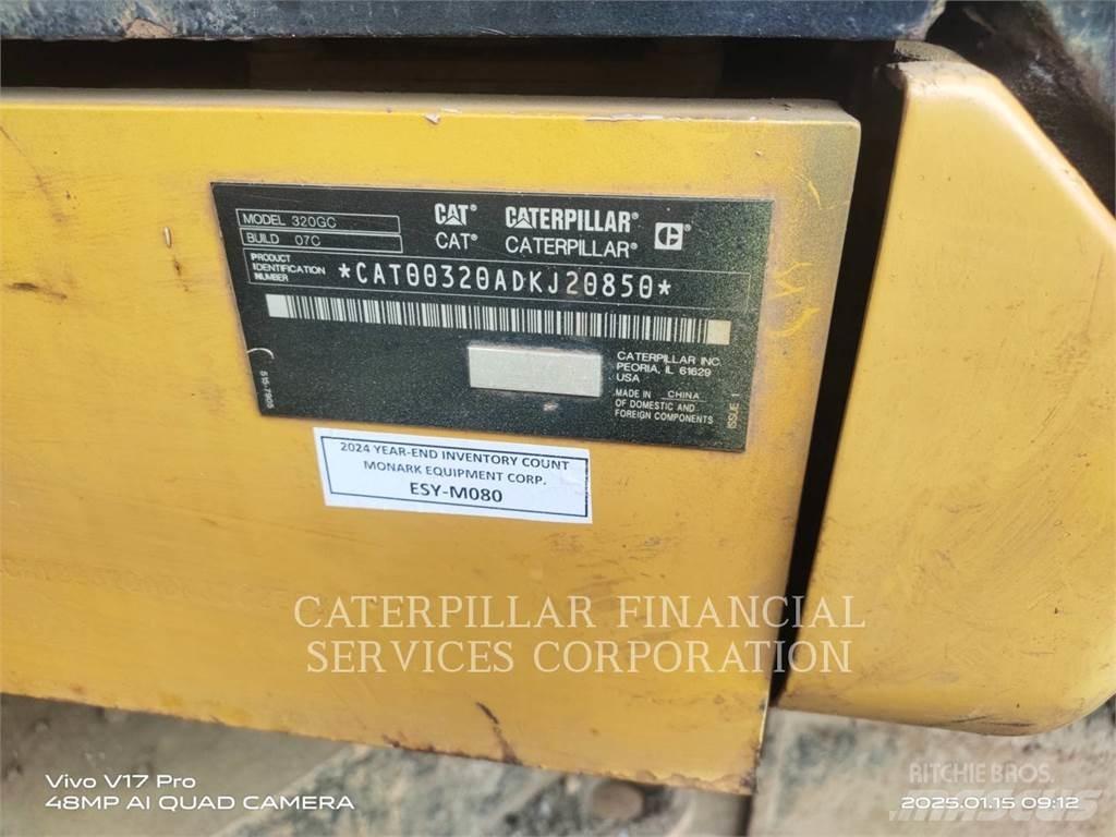 CAT 320-07GC حفارات زحافة