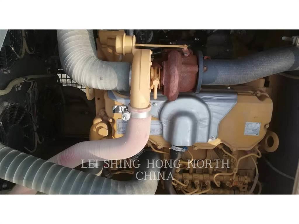 CAT 320-07GC حفارات زحافة