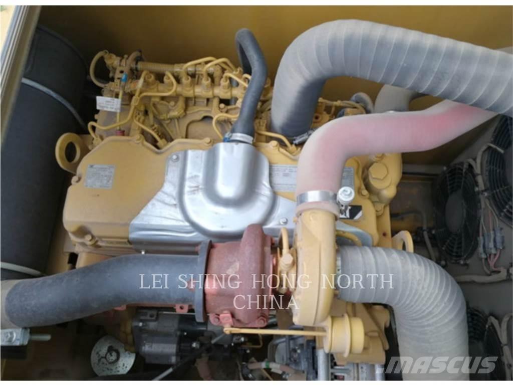 CAT 320-07GC حفارات زحافة