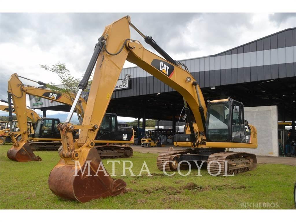 CAT 320 D 2 GC حفارات زحافة