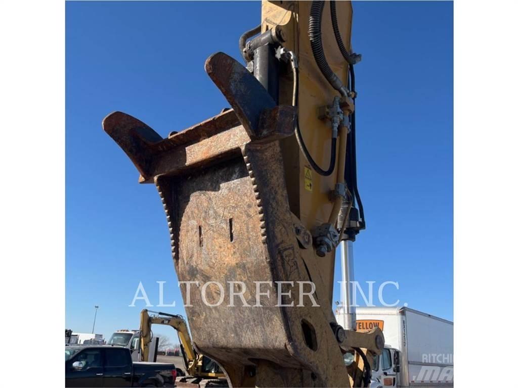 CAT 320 GC TH حفارات زحافة