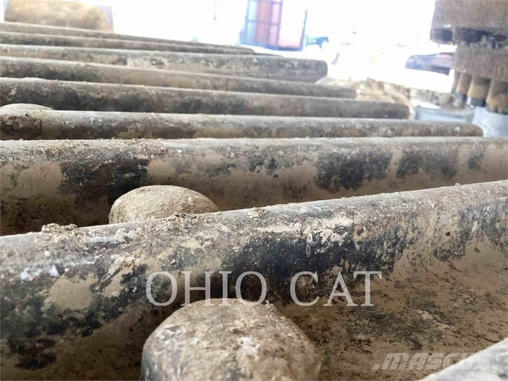 CAT 320 STD حفارات زحافة