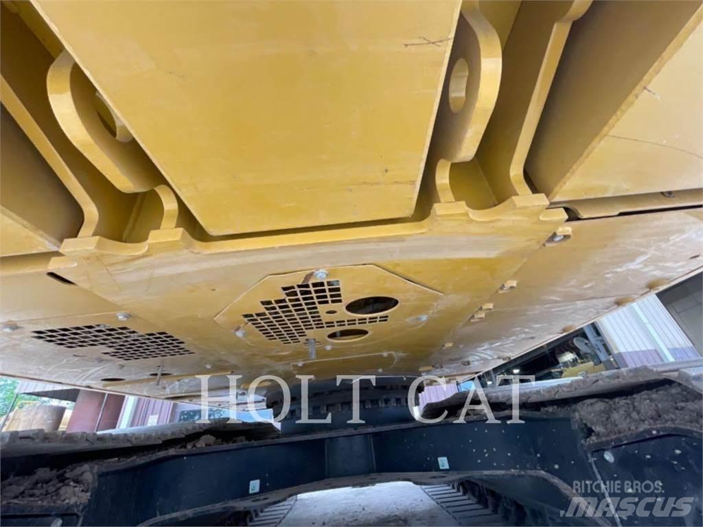 CAT 320 TC حفارات زحافة