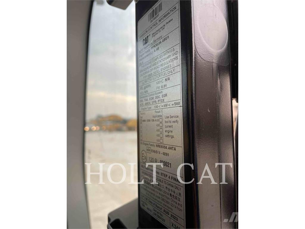 CAT 320 TC حفارات زحافة