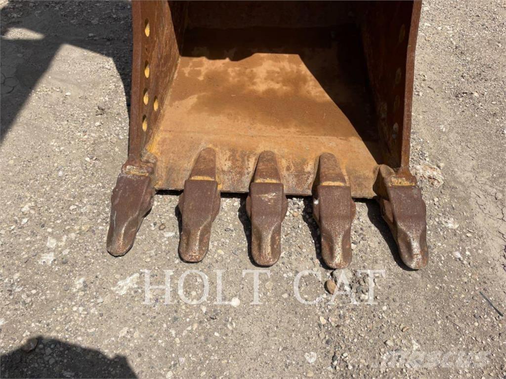 CAT 320 TC حفارات زحافة