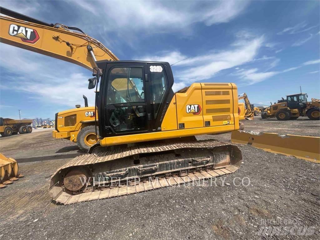 CAT 320 TH حفارات زحافة