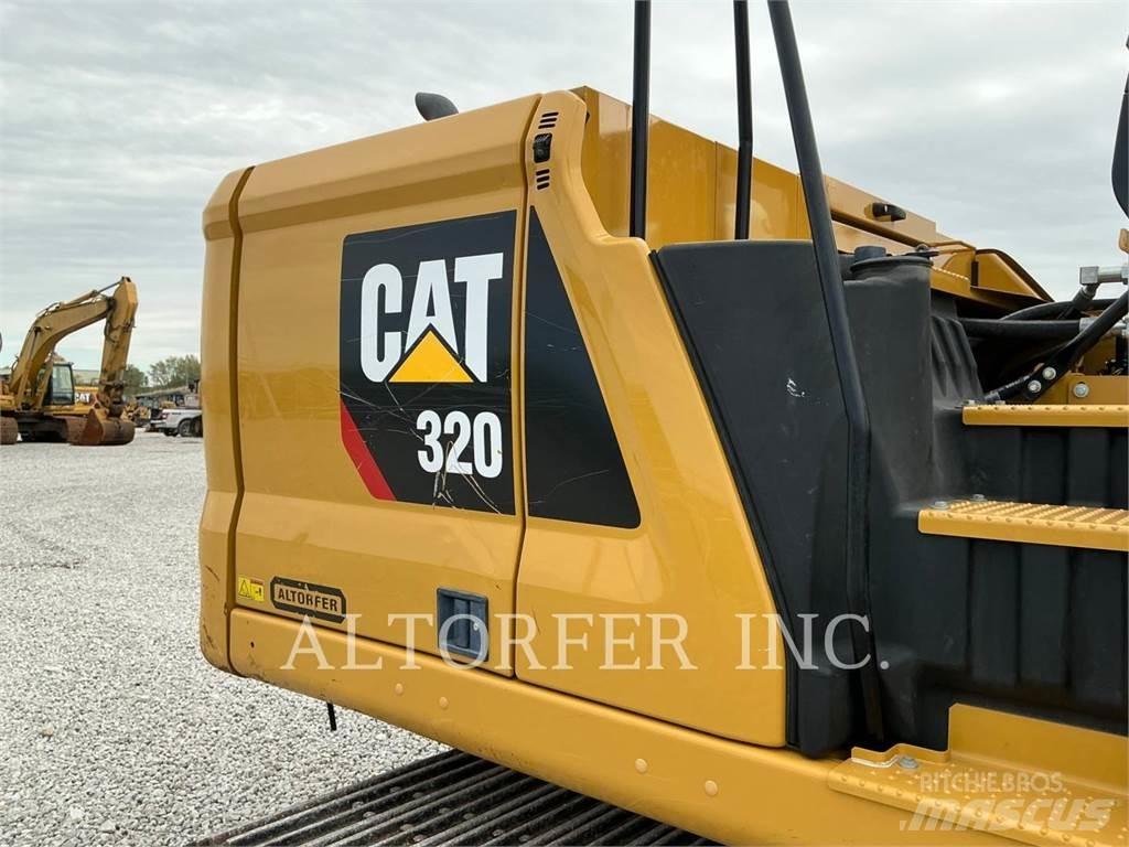 CAT 32007 حفارات زحافة