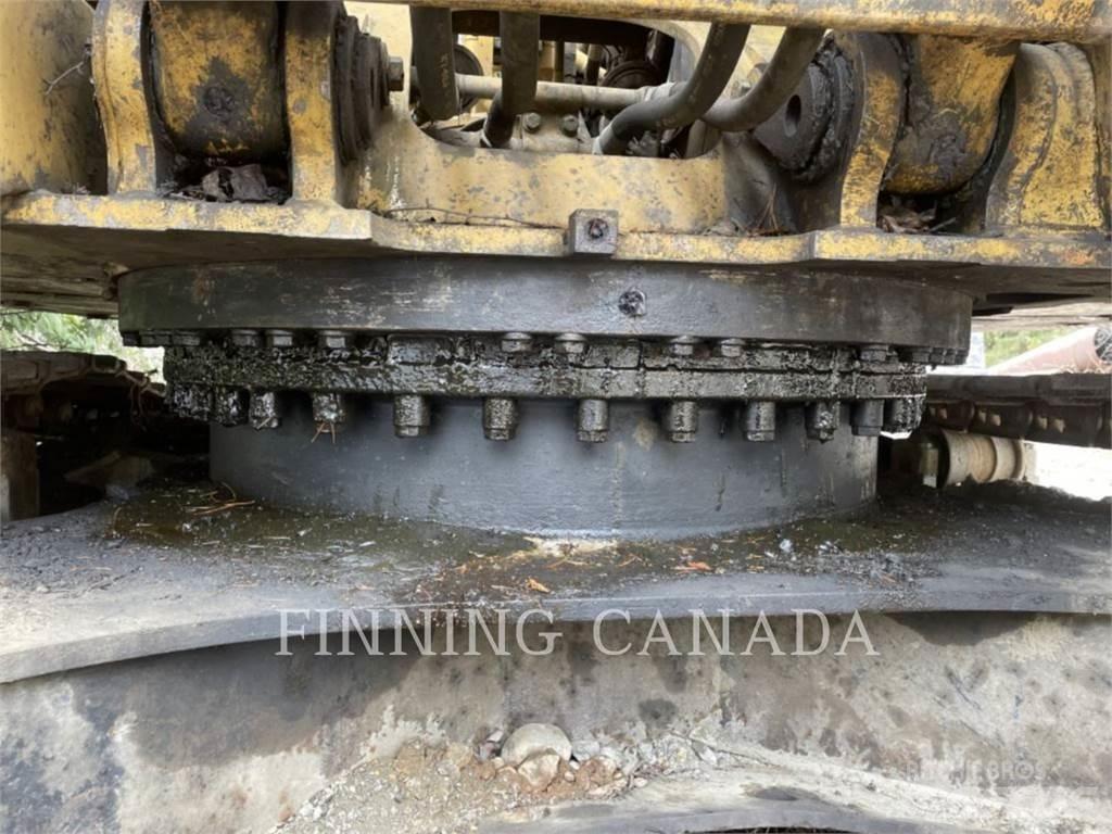 CAT 320C حفارات زحافة