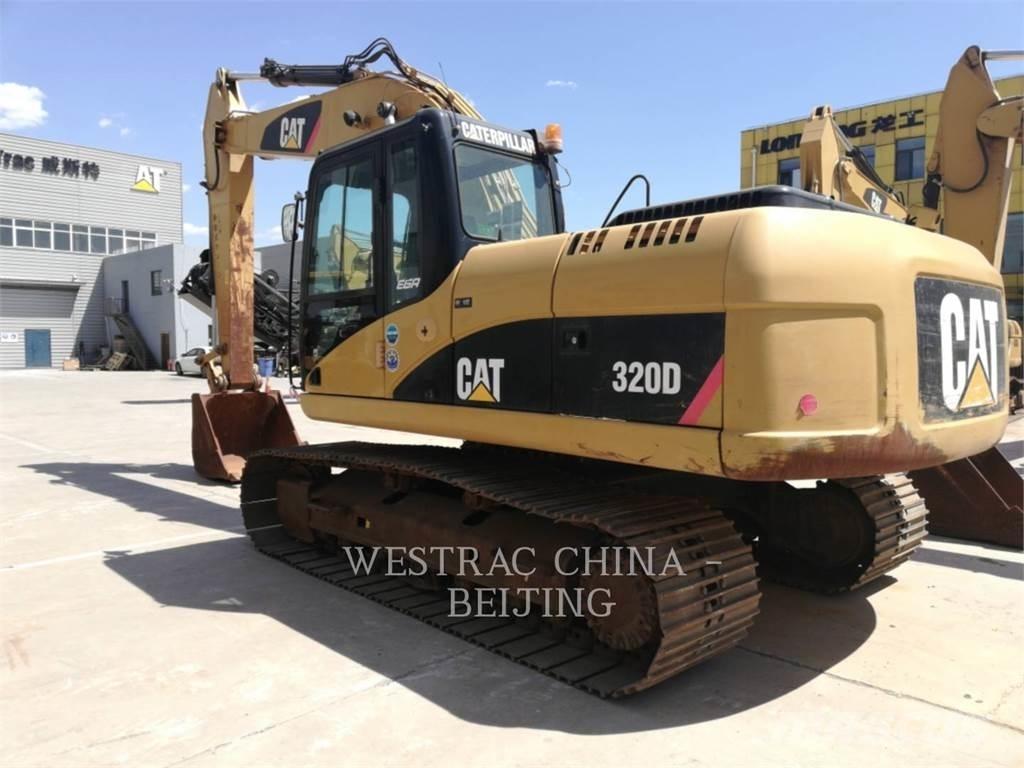 CAT 320D حفارات زحافة