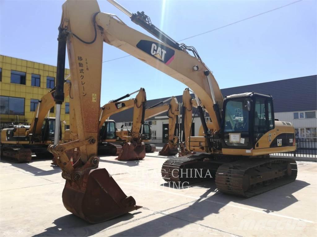 CAT 320D حفارات زحافة