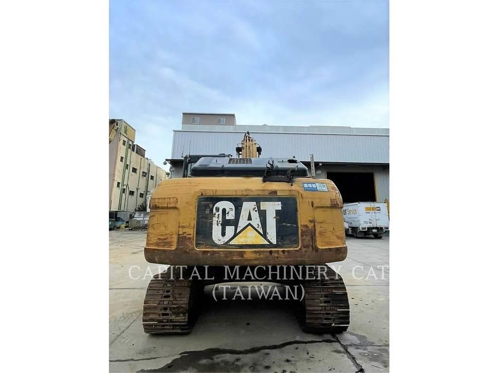 CAT 320D حفارات زحافة
