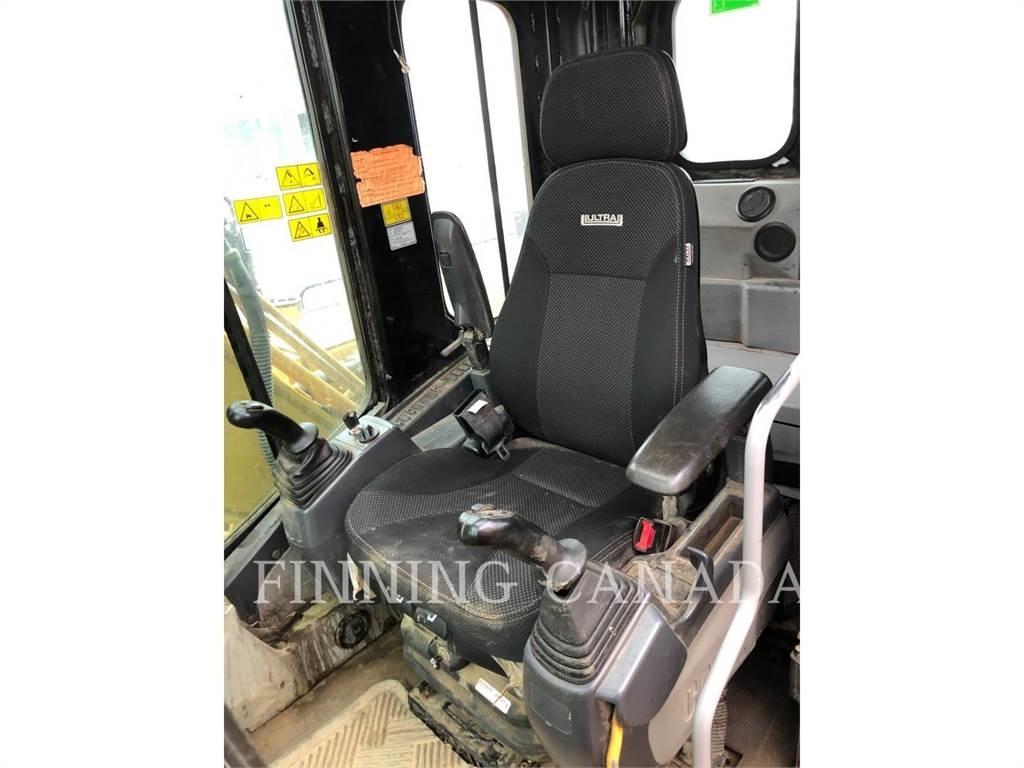 CAT 320D FM حفارات زحافة