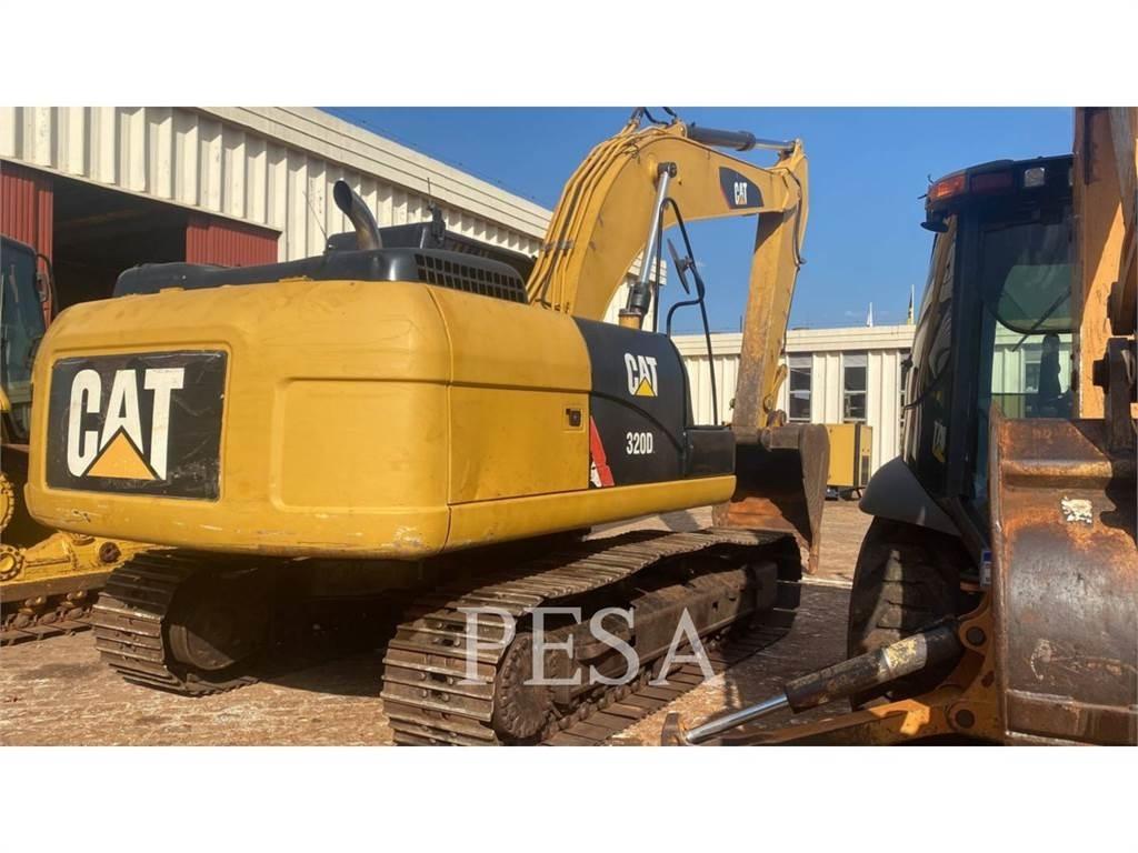 CAT 320D2 حفارات زحافة