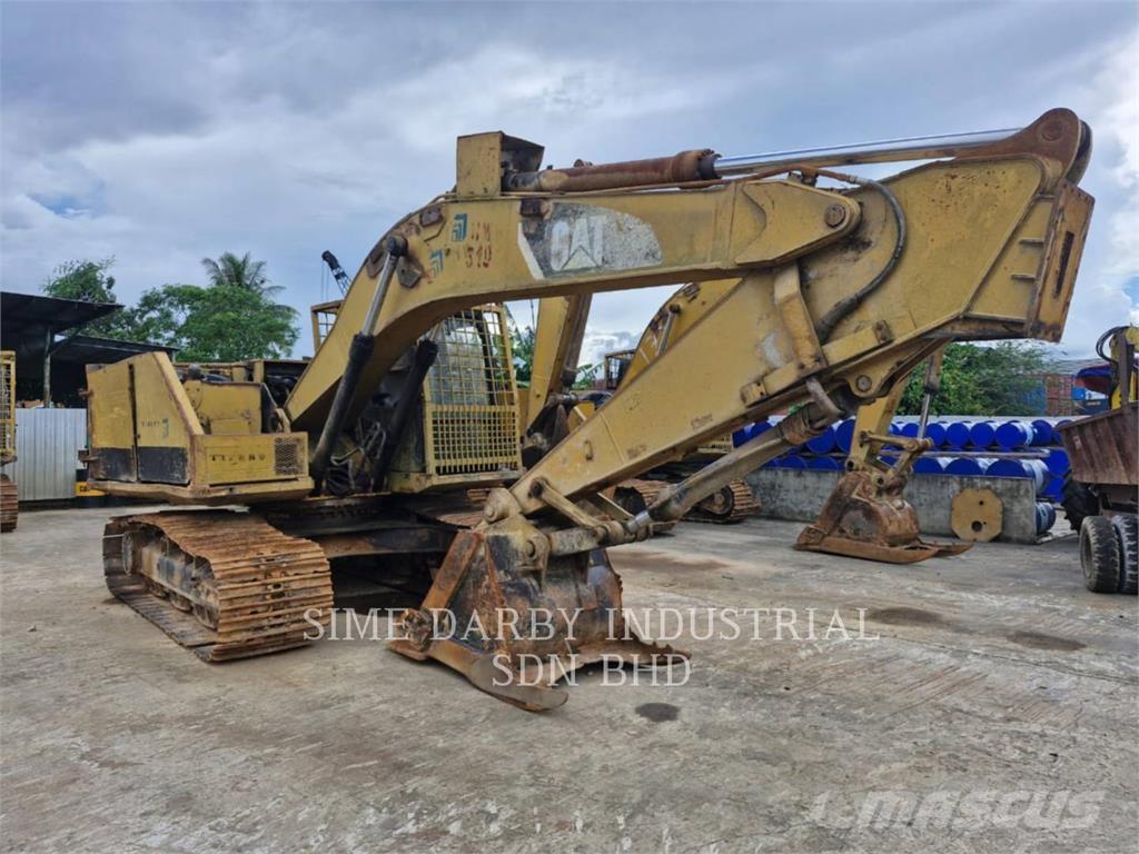 CAT 320D2 حفارات زحافة
