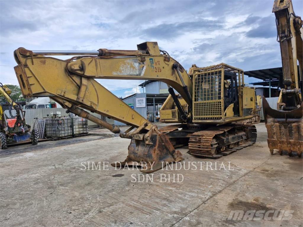 CAT 320D2 حفارات زحافة