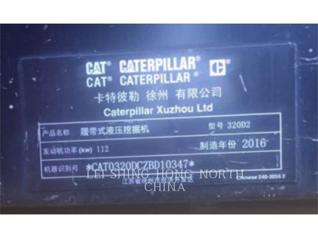 CAT 320D2 حفارات زحافة