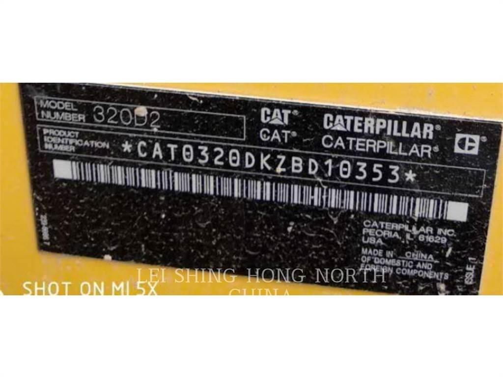 CAT 320D2 حفارات زحافة