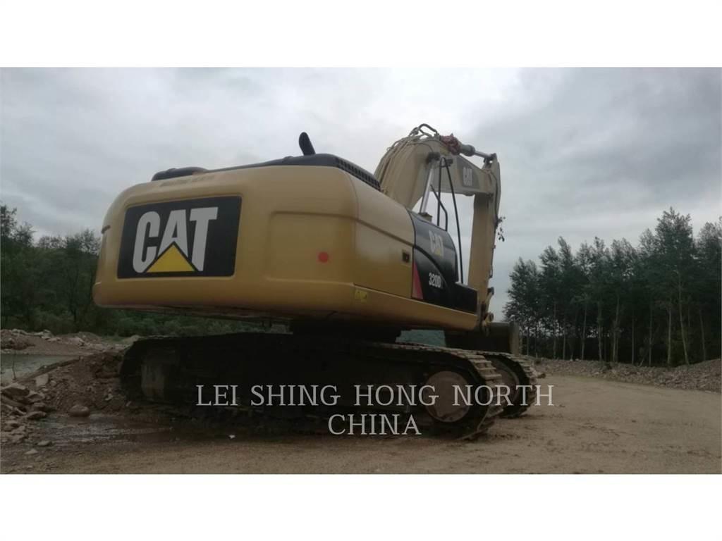 CAT 320D2 حفارات زحافة