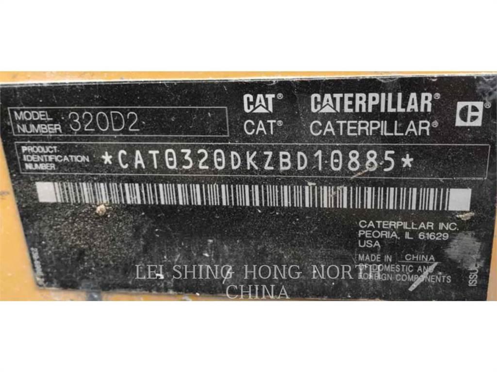CAT 320D2 حفارات زحافة