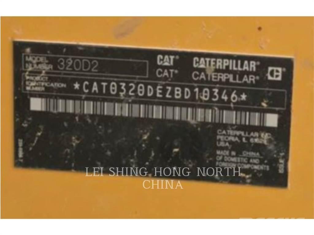 CAT 320D2 حفارات زحافة